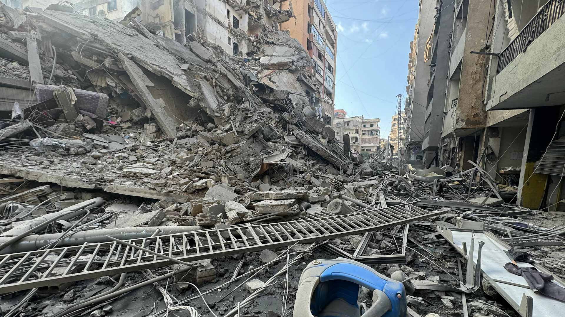 سقوط 16 وإصابة 35 في غارات إسرائيلية على بلدة النبي شيت اللبنانية 