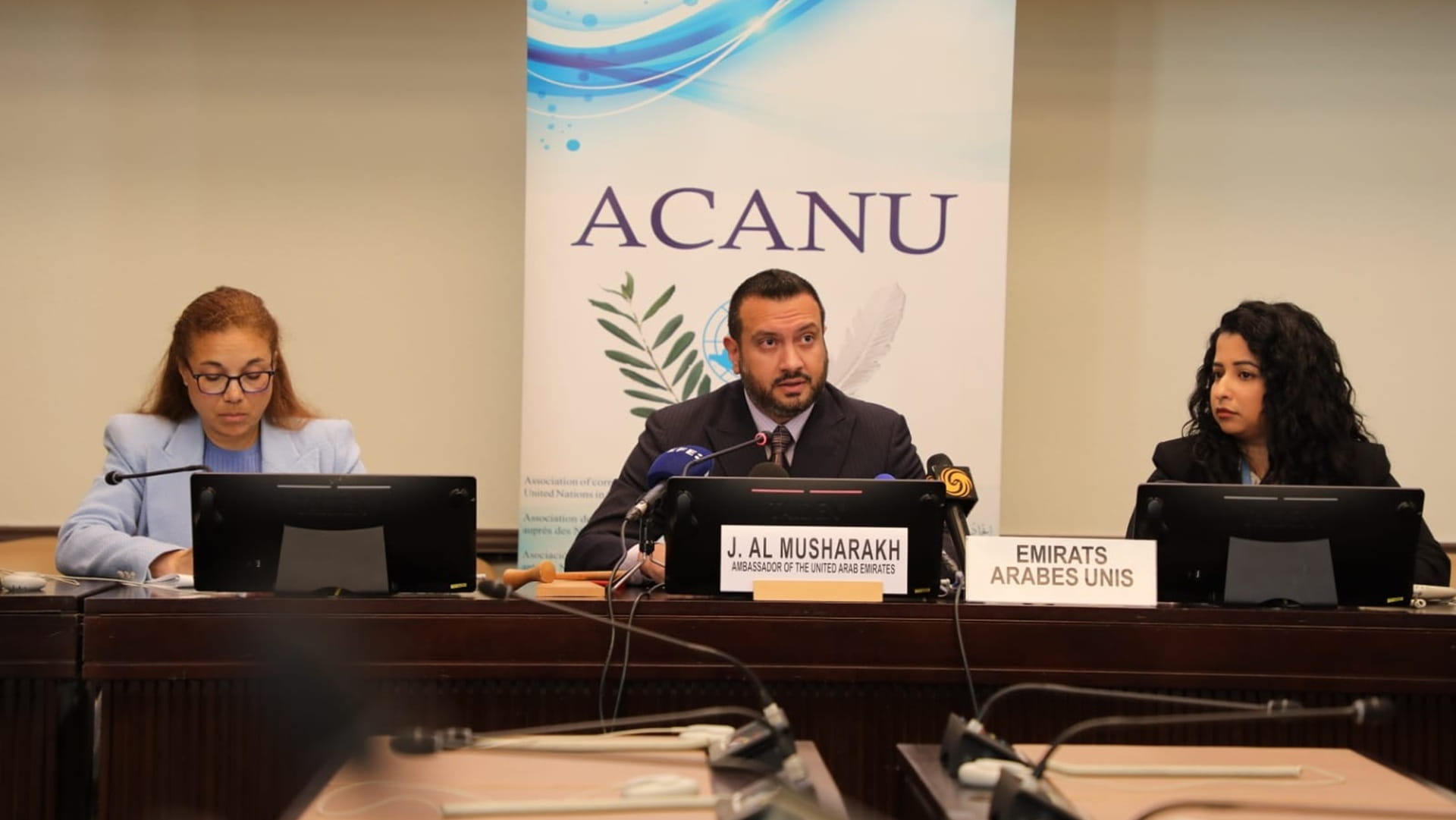 صورة بعنوان: الإمارات تطلع الصحافيين في جنيف على تداعيات الهجمات الإيرانية 