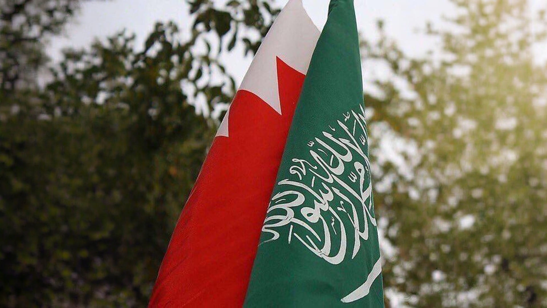 وزيرا خارجية السعودية والبحرين يبحثان تداعيات الاعتداءات الإيرانية 