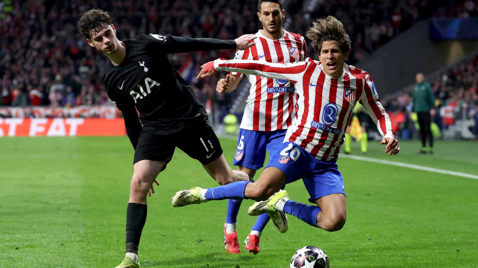  أتلتيكو مدريد يضع قدماً في ربع نهائي دوري أبطال أوروبا  