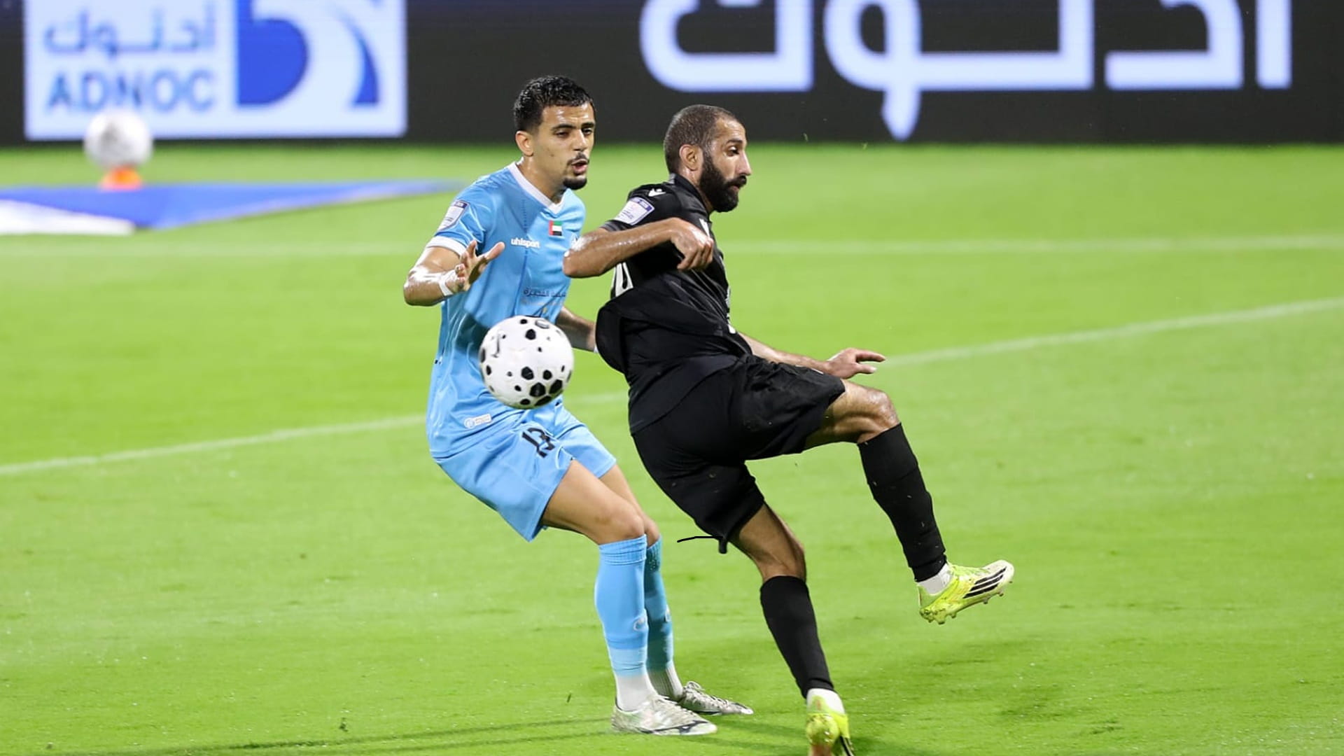 تعادل سلبي بين خورفكان ودبا في دوري أدنوك للمحترفين 