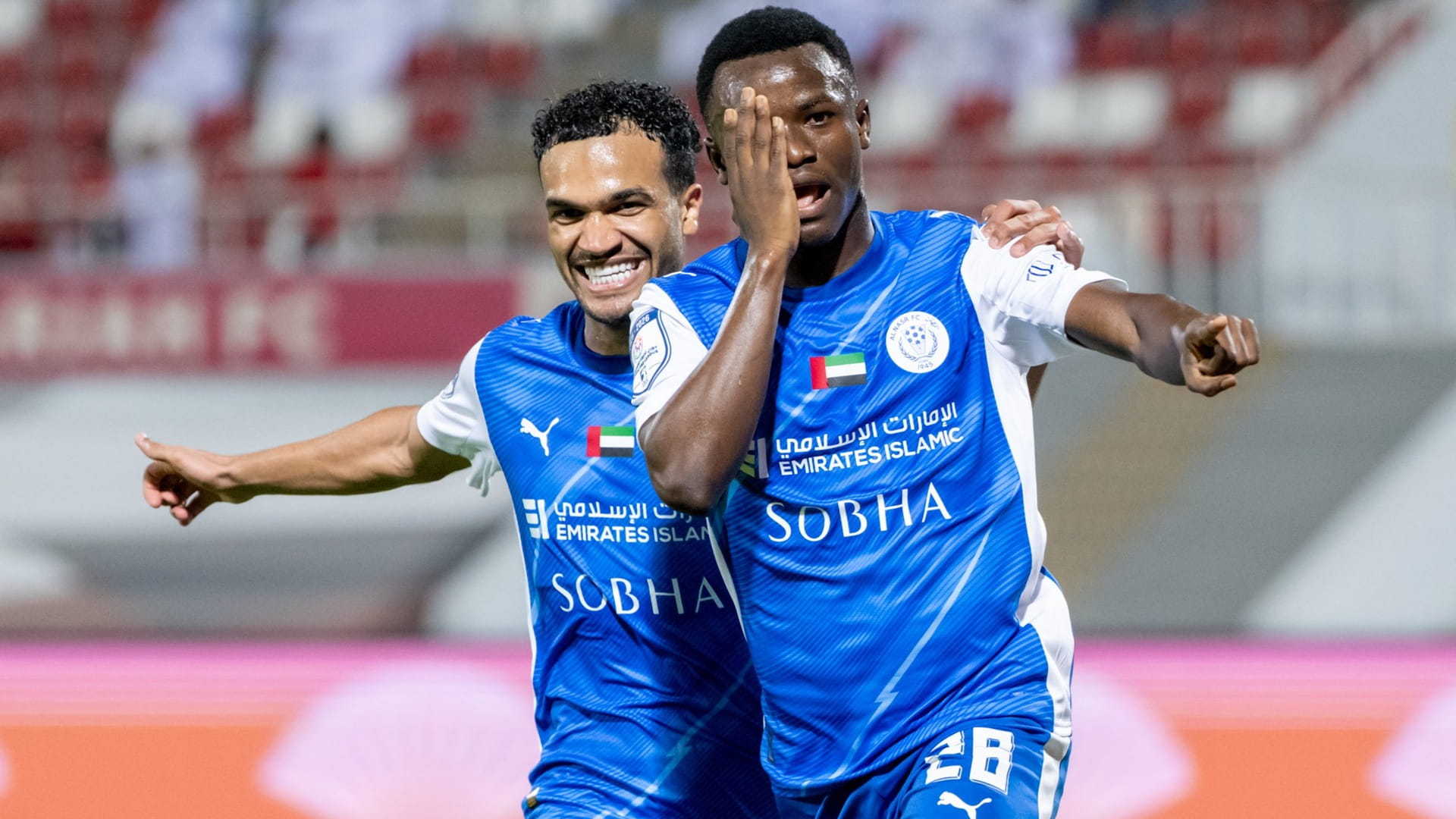 النصر يفوز على الشارقة بثنائية لوكا وتوري 