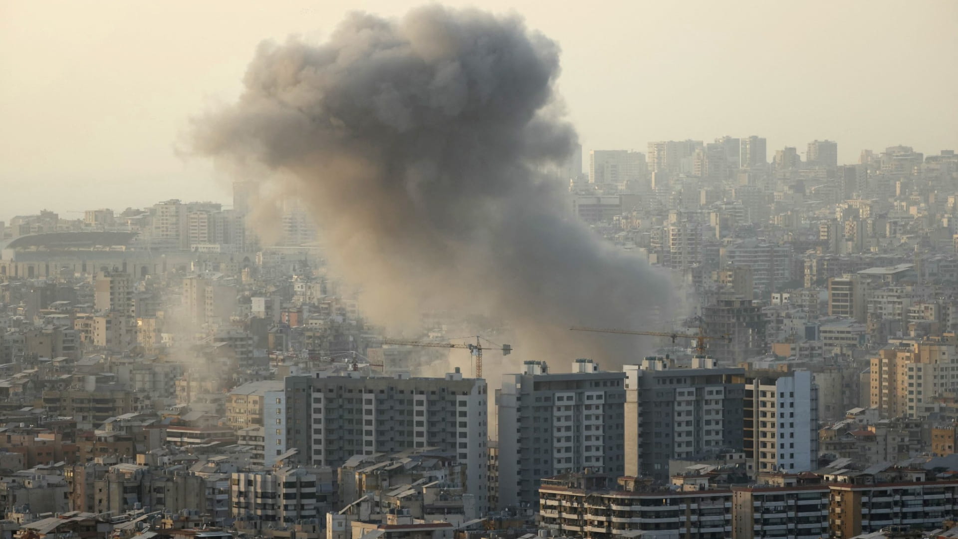 غارات إسرائيلية جديدة تستهدف بنى تحتية في قلب بيروت