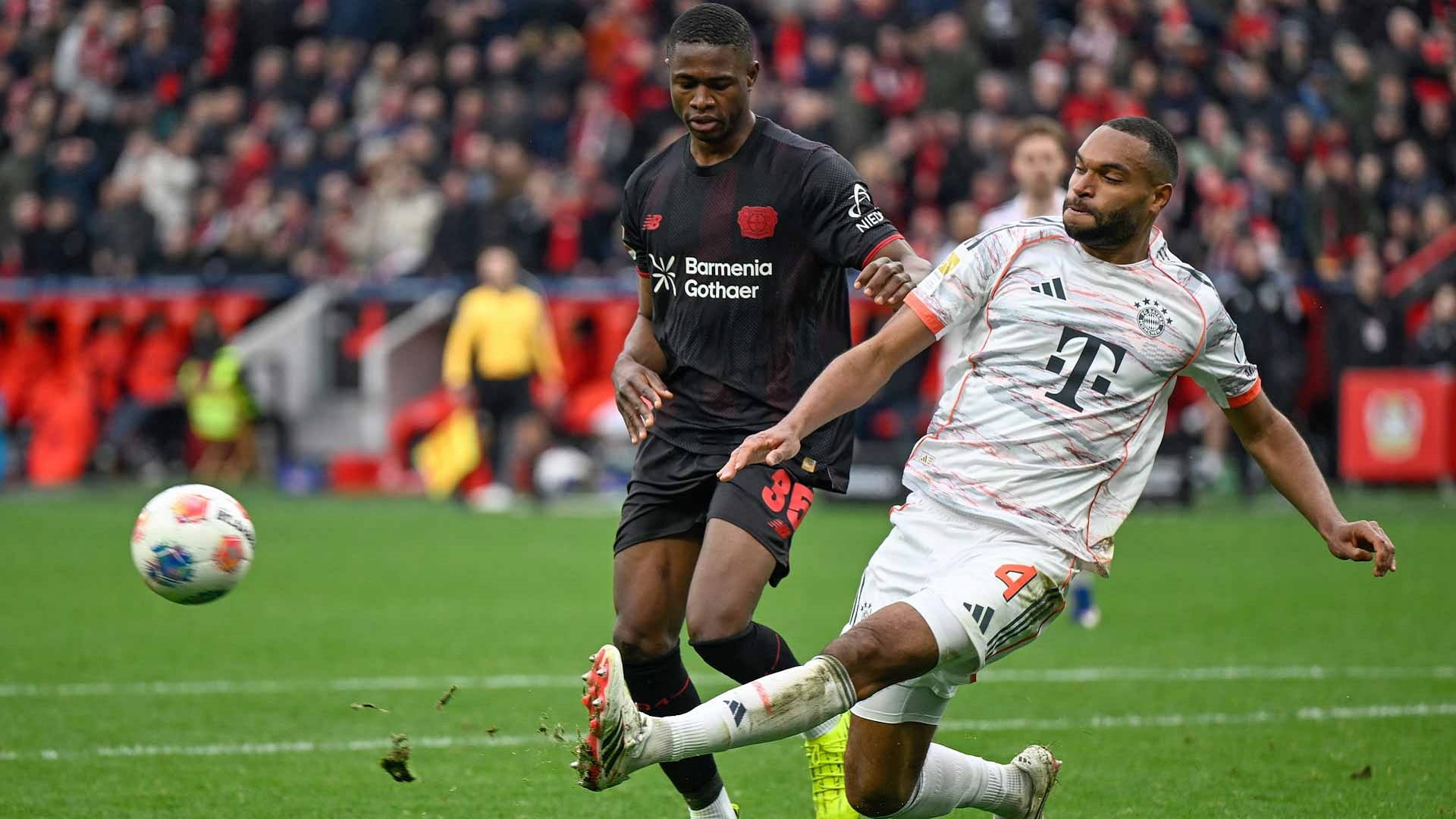 بايرن ميونيخ يخطف نقطة التعادل من أمام ليفركوزن في الدوري الألماني 