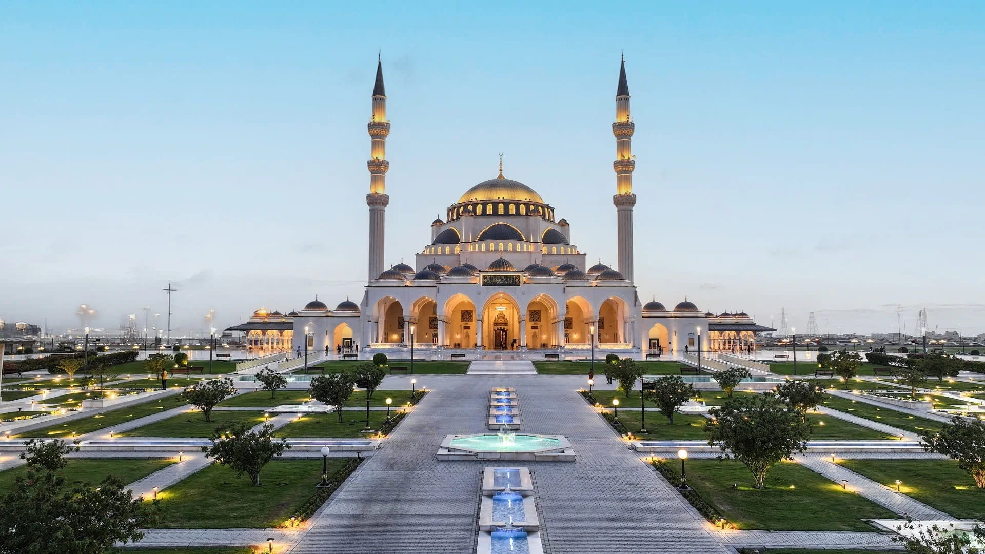 "إسلامية الشارقة" تخصص 693 جامعاً لصلاة عيد الفطر في الإمارة