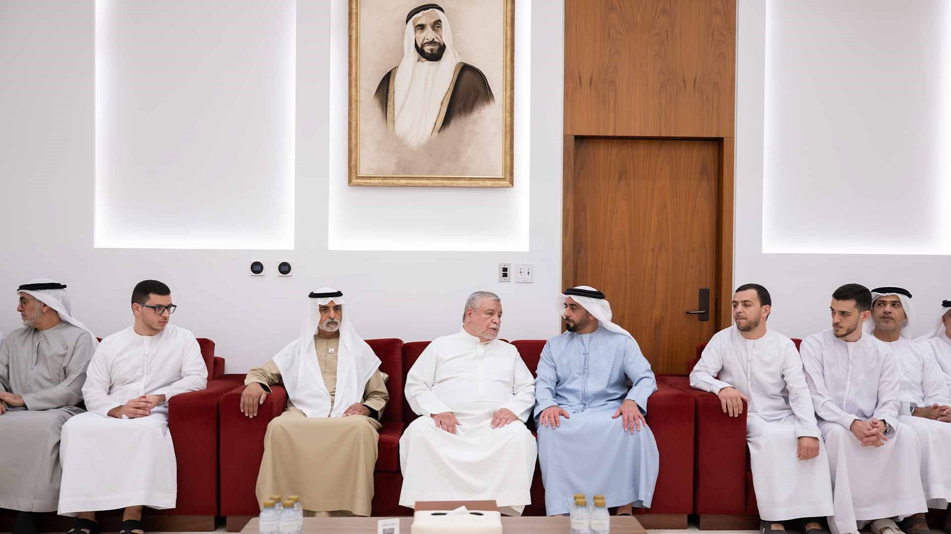 سيف بن زايد ونهيان بن مبارك يعزيان في وفاة آلاء نادر مشتهى 