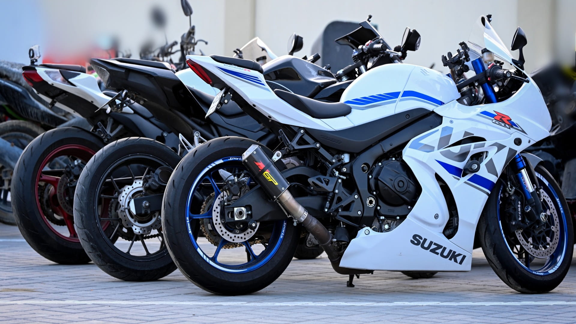 صورة بعنوان: شرطة الشارقة تُصادر 12 مركبة و30 دراجة مخالفة 