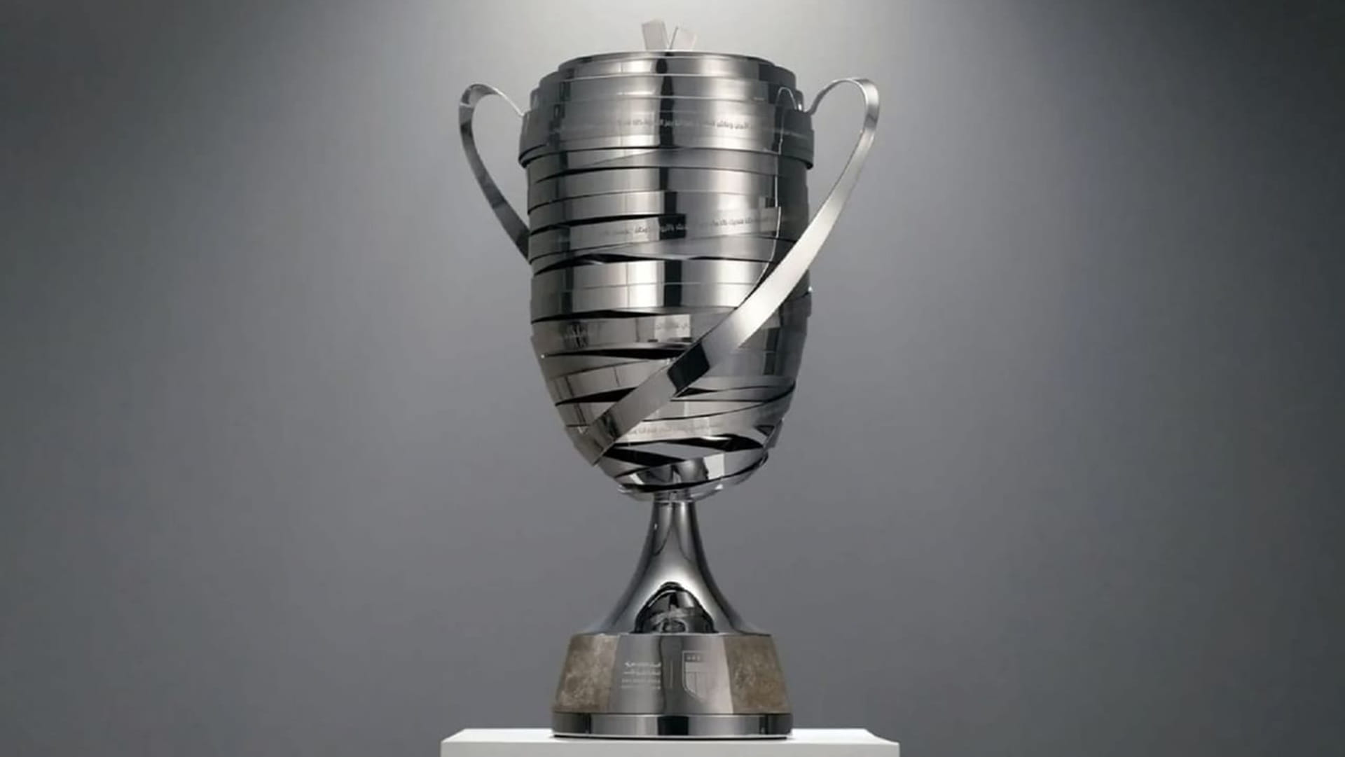 شباب الأهلي يلتقي الجزيرة غداًَ في نصف نهائي كأس رئيس الدولة