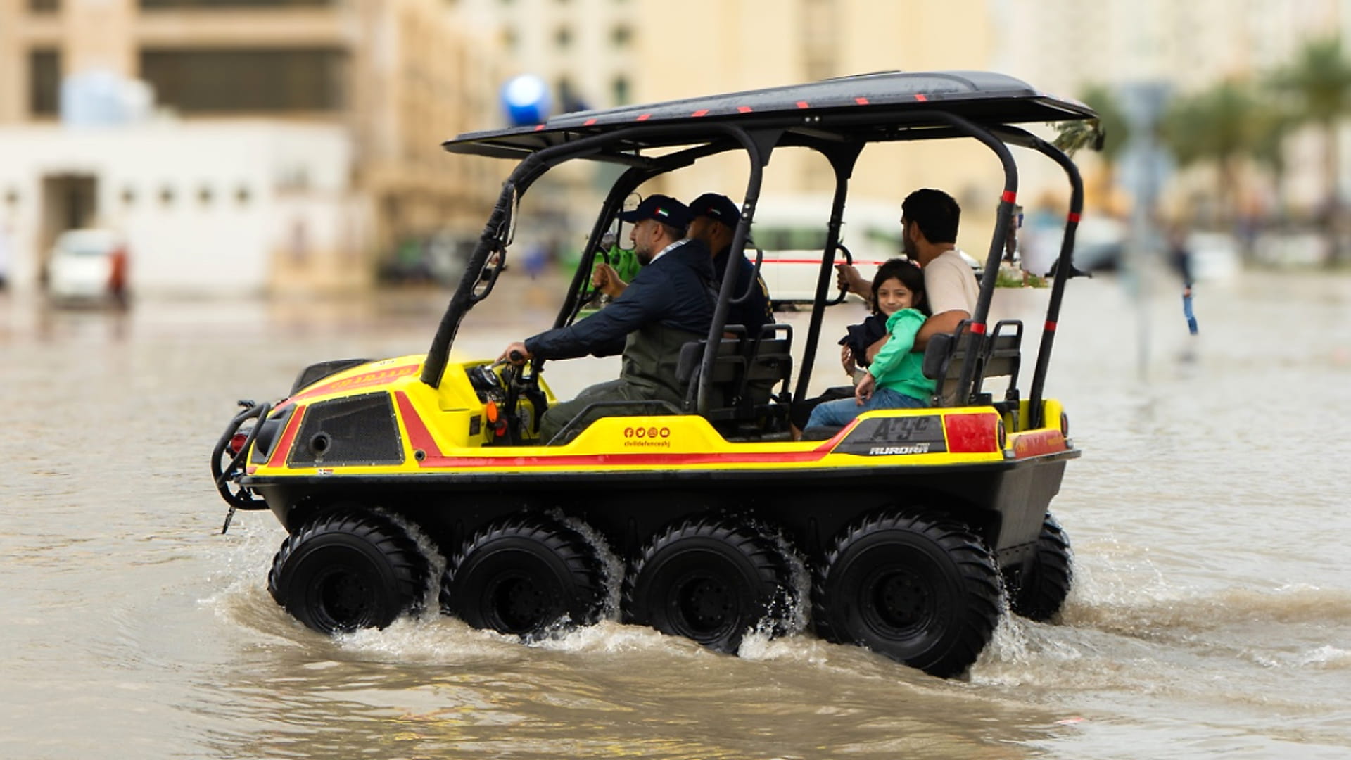 Sharjah Civil Defence responds swiftly to changing weather
