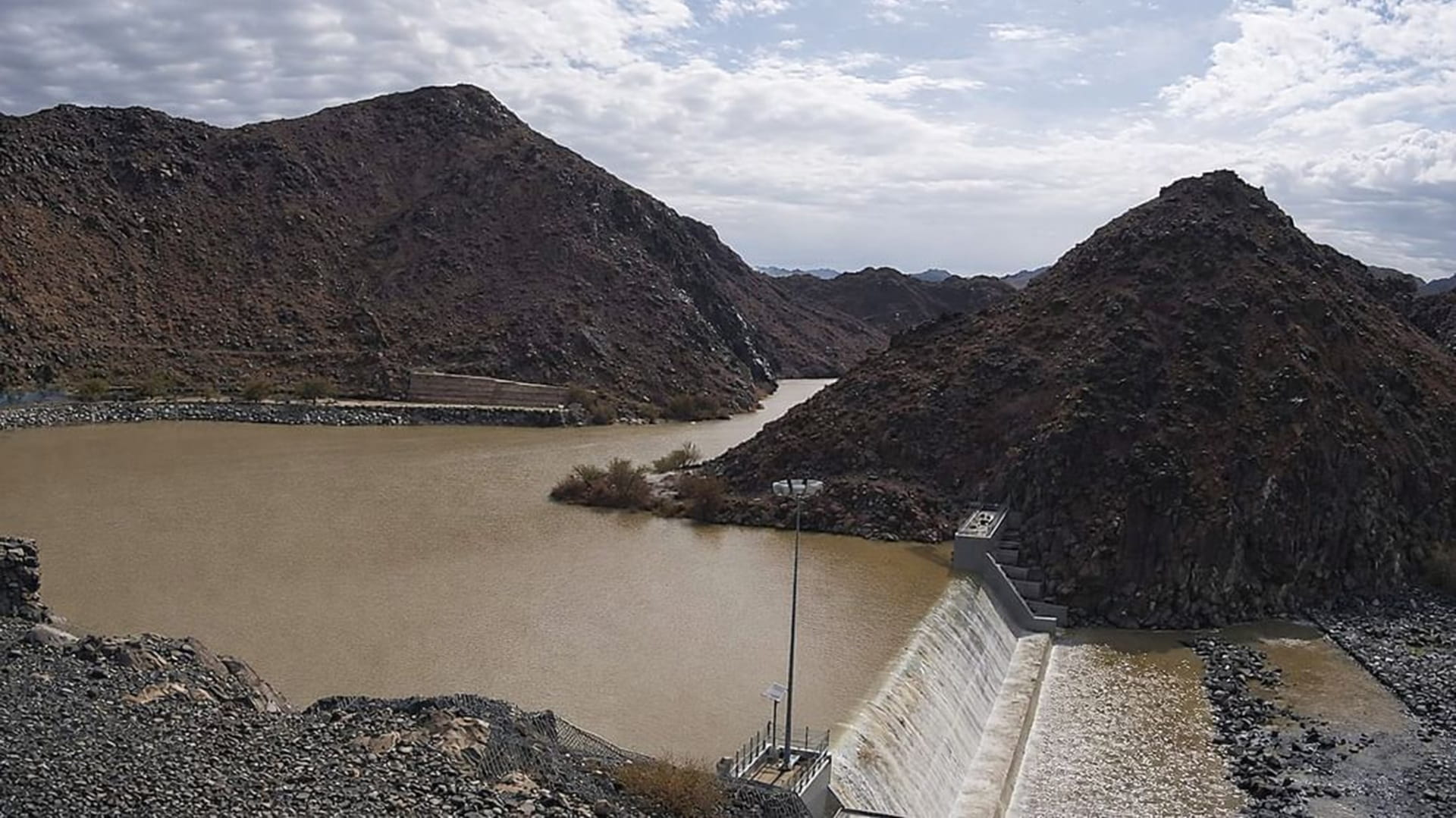 منطقة شوكة في رأس الخيمة تسجل أعلى كمية أمطار بـ77.5 ملم 