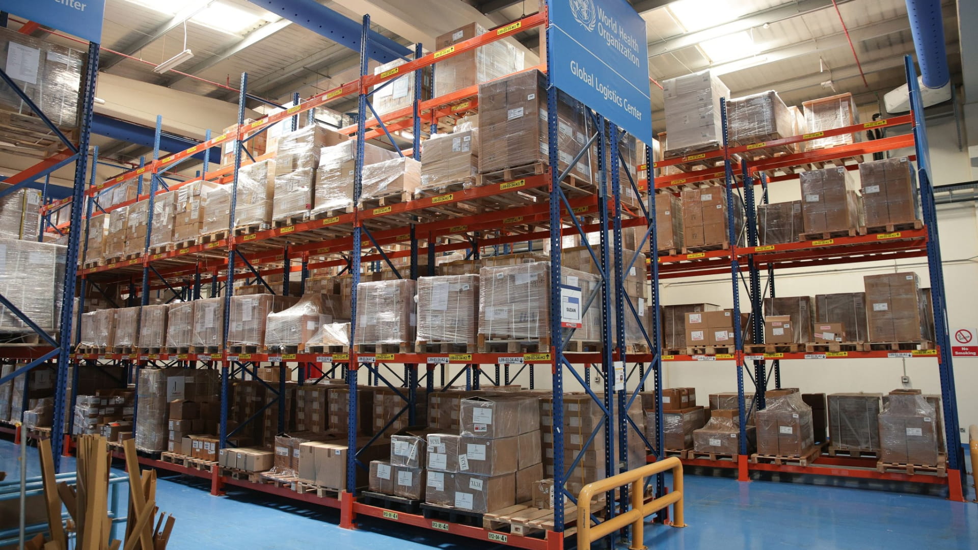 الإمارات تسيّر قافلة مساعدات طبية حيوية من منظمة الصحة إلى لبنان