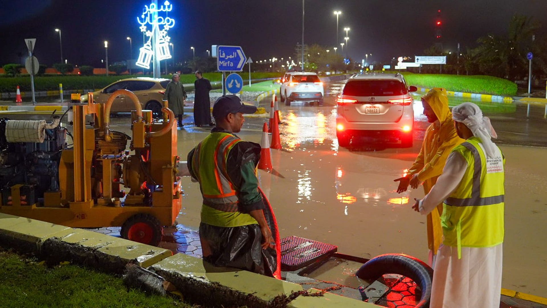 فرق العمل بالظفرة تبذل جهوداً استثنائية للتعامل مع الحالة الجوية