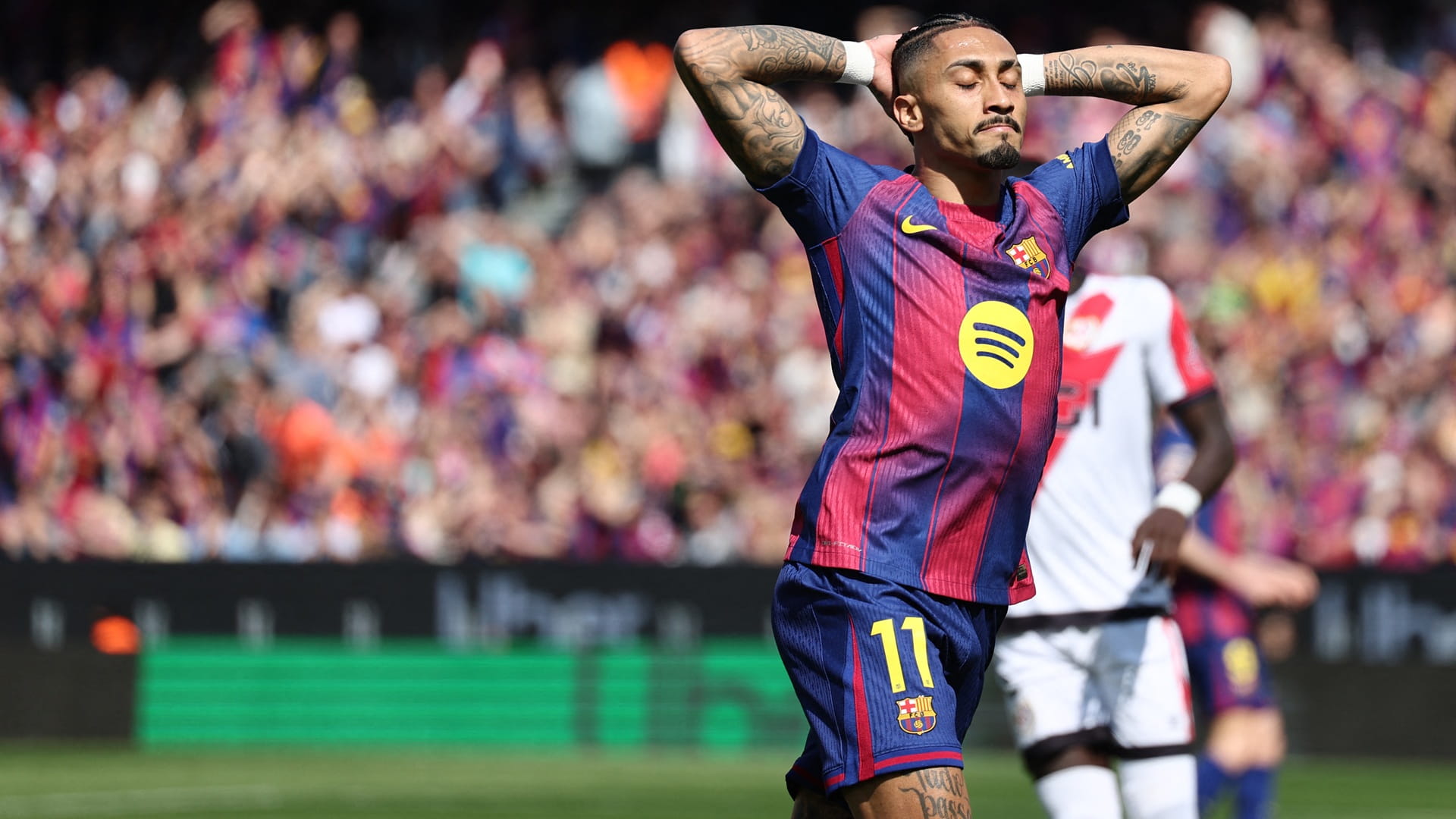 برشلونة يخسر جهود مهاجمه البرازيلي رافينيا لمدة 5 أسابيع