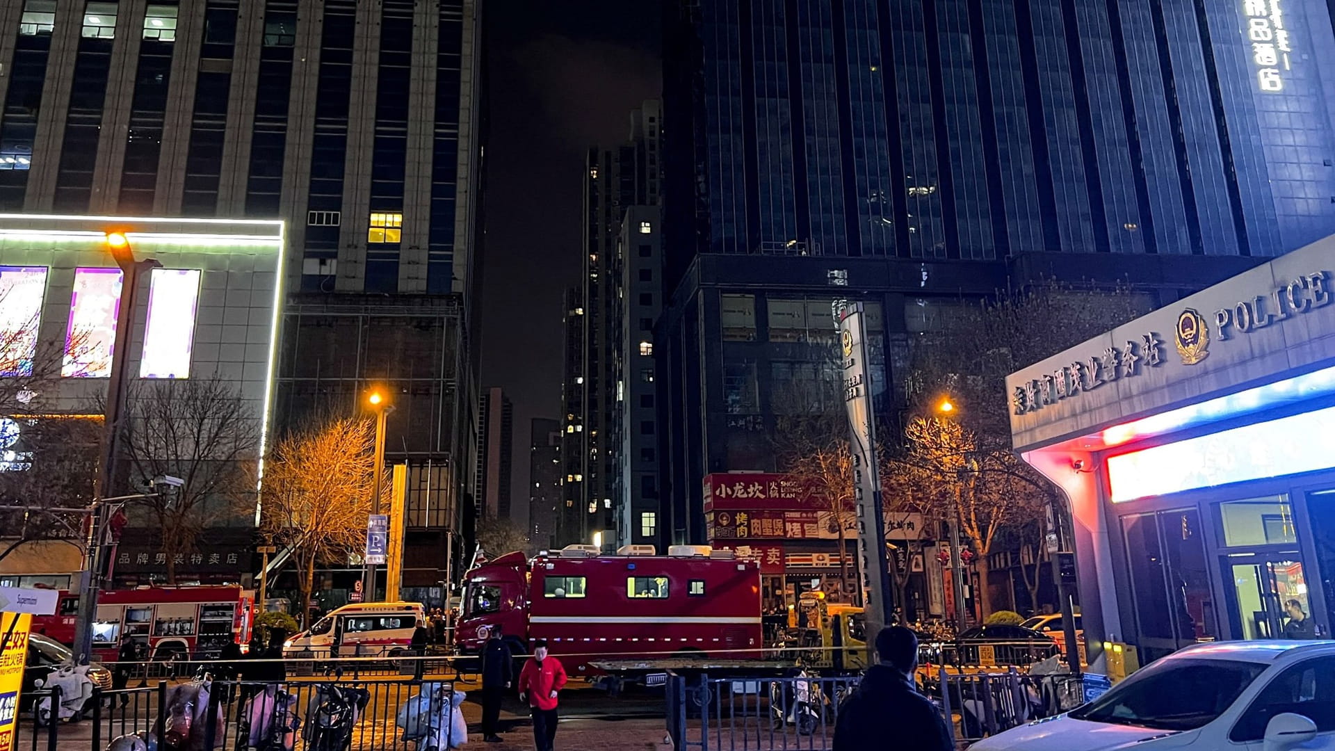 مقتل 3 أشخاص وإصابة 23 آخرين جراء حريق بمبنى في شمال الصين