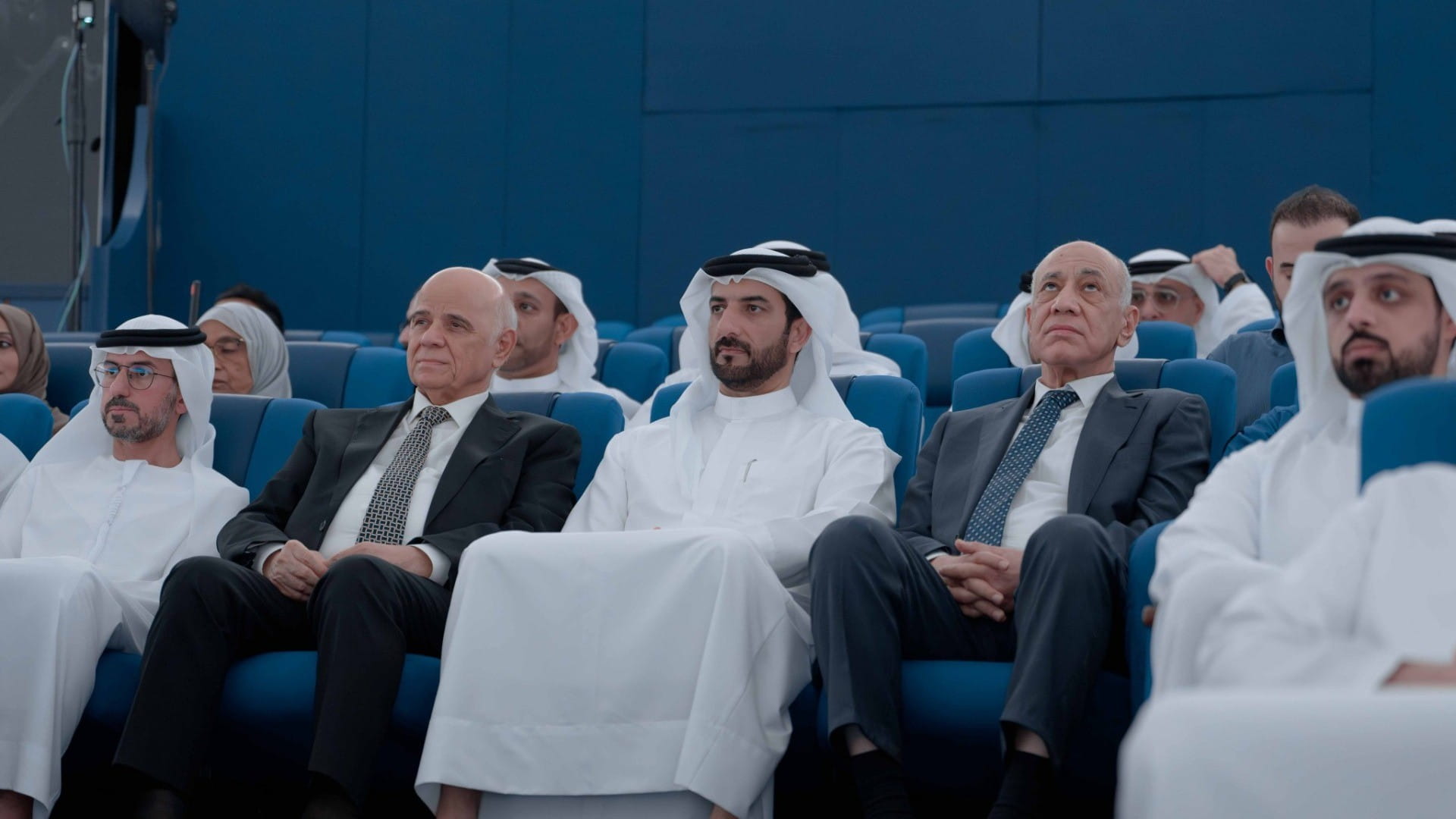 سلطان بن أحمد القاسمي يشهد إطلاق القمر الصناعي "الشارقة سات 2"