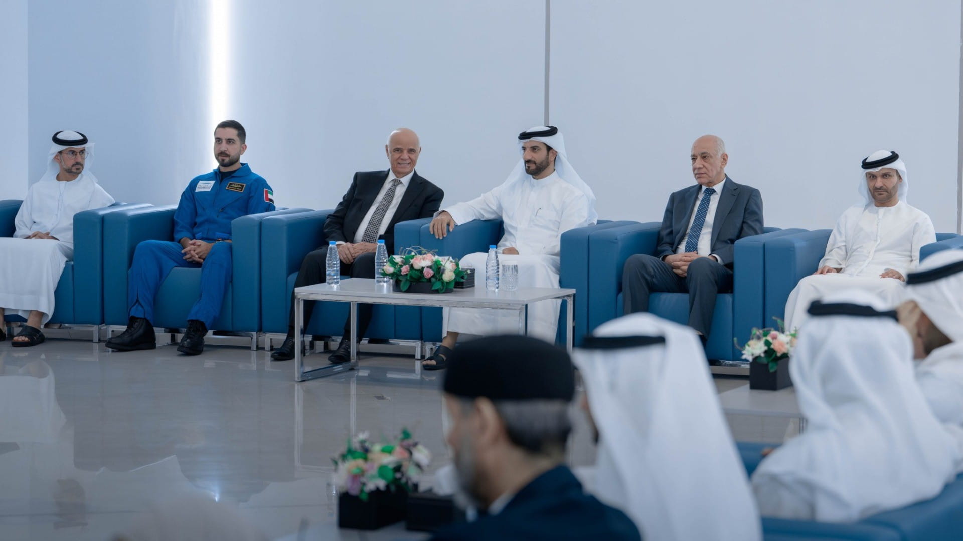 سلطان بن أحمد القاسمي يشهد إطلاق القمر الصناعي "الشارقة سات 2"