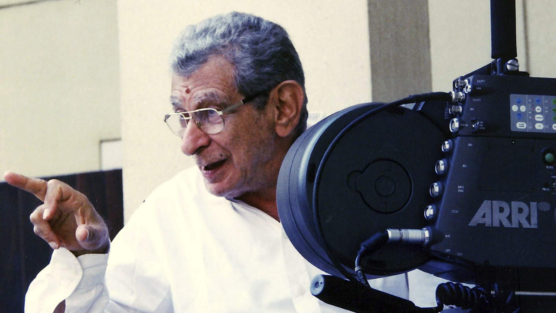 المخرج المصري الراحل يوسف شاهين