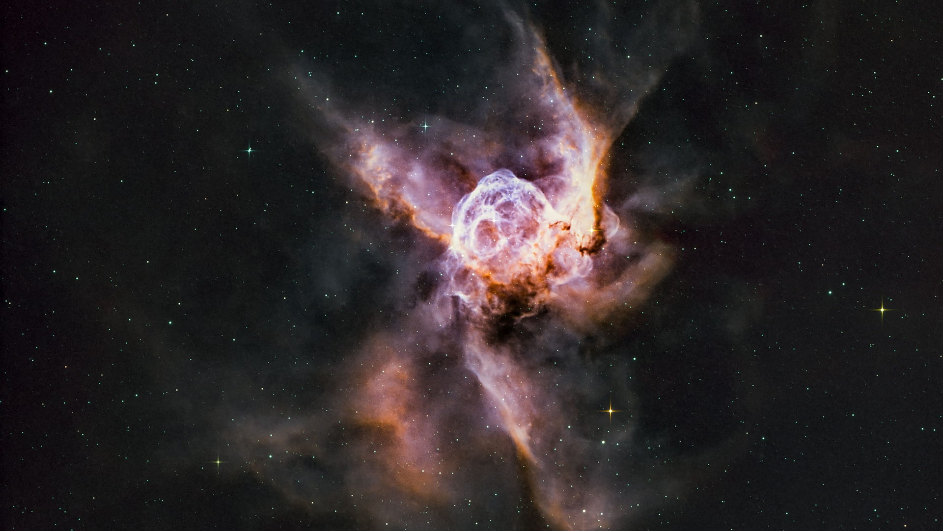 جمعية الإمارات للفلك ترصد سديم "خوذة ثور" في سماء الدولة