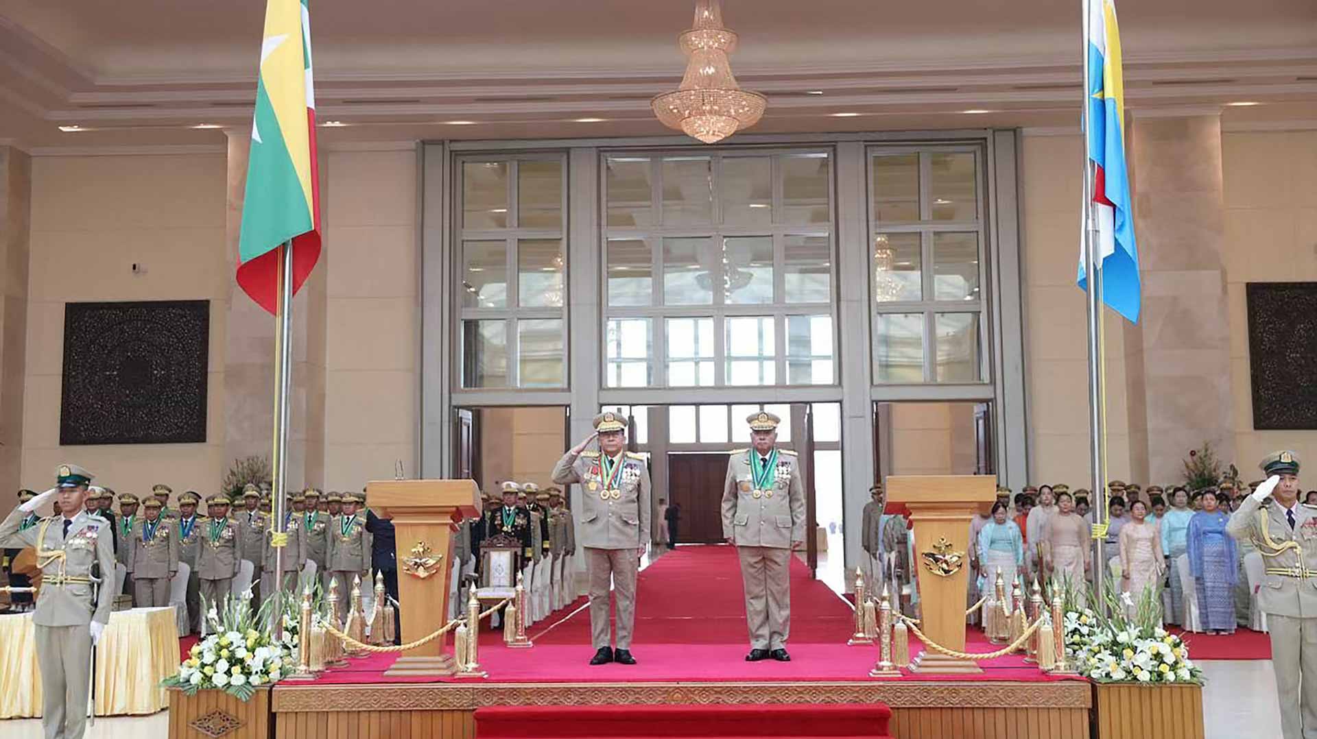 برلمان ميانمار ينتخب قائد المجلس العسكري مين هلاينغ نائباً للرئيس 