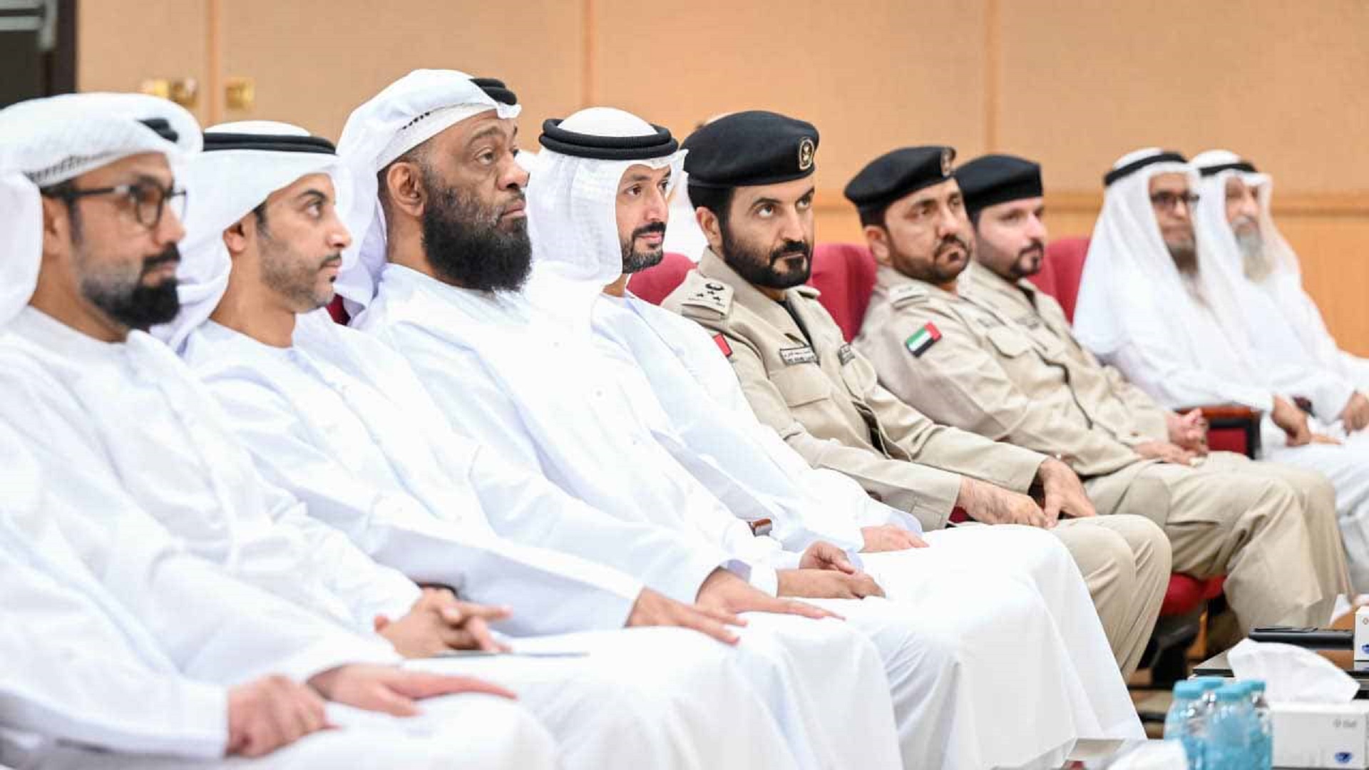 شرطة الشارقة تنظم ورشة تدريبية بعنوان "صوت المجتمع" 