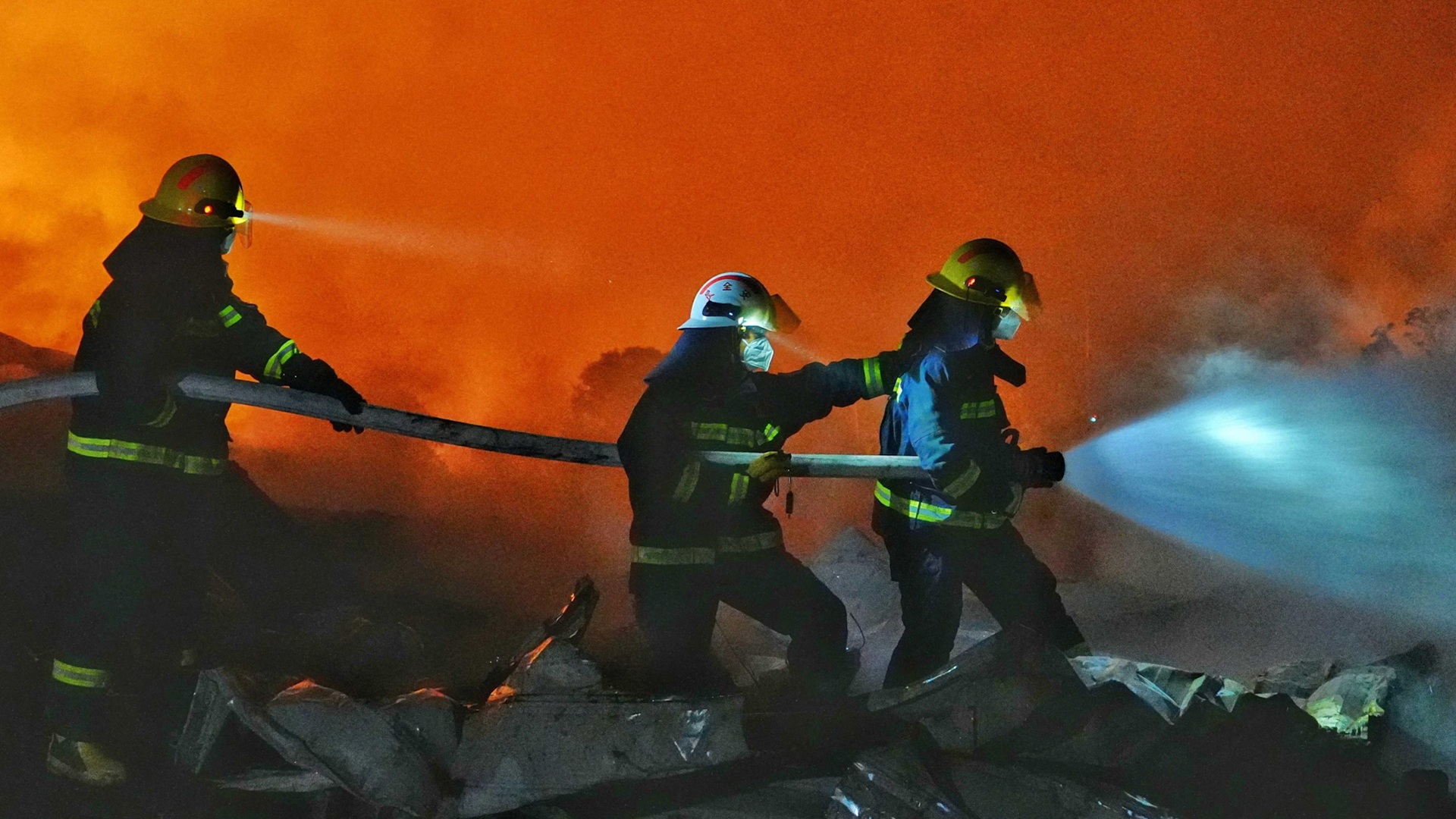 China fireworks factory explosion leaves 21 dead, 61 injured