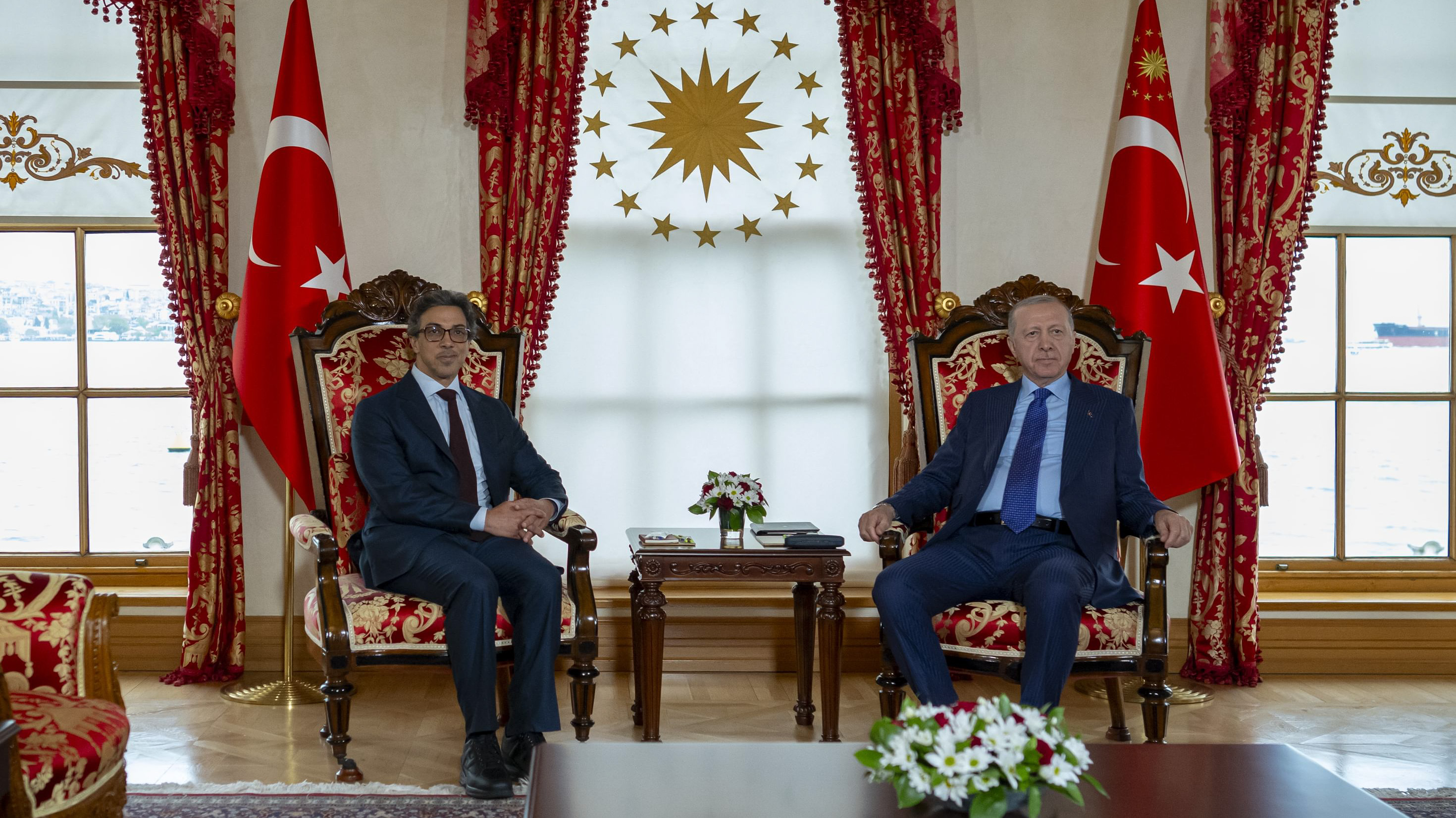 Mansour bin Zayed and Turkish President discuss bilateral ties 