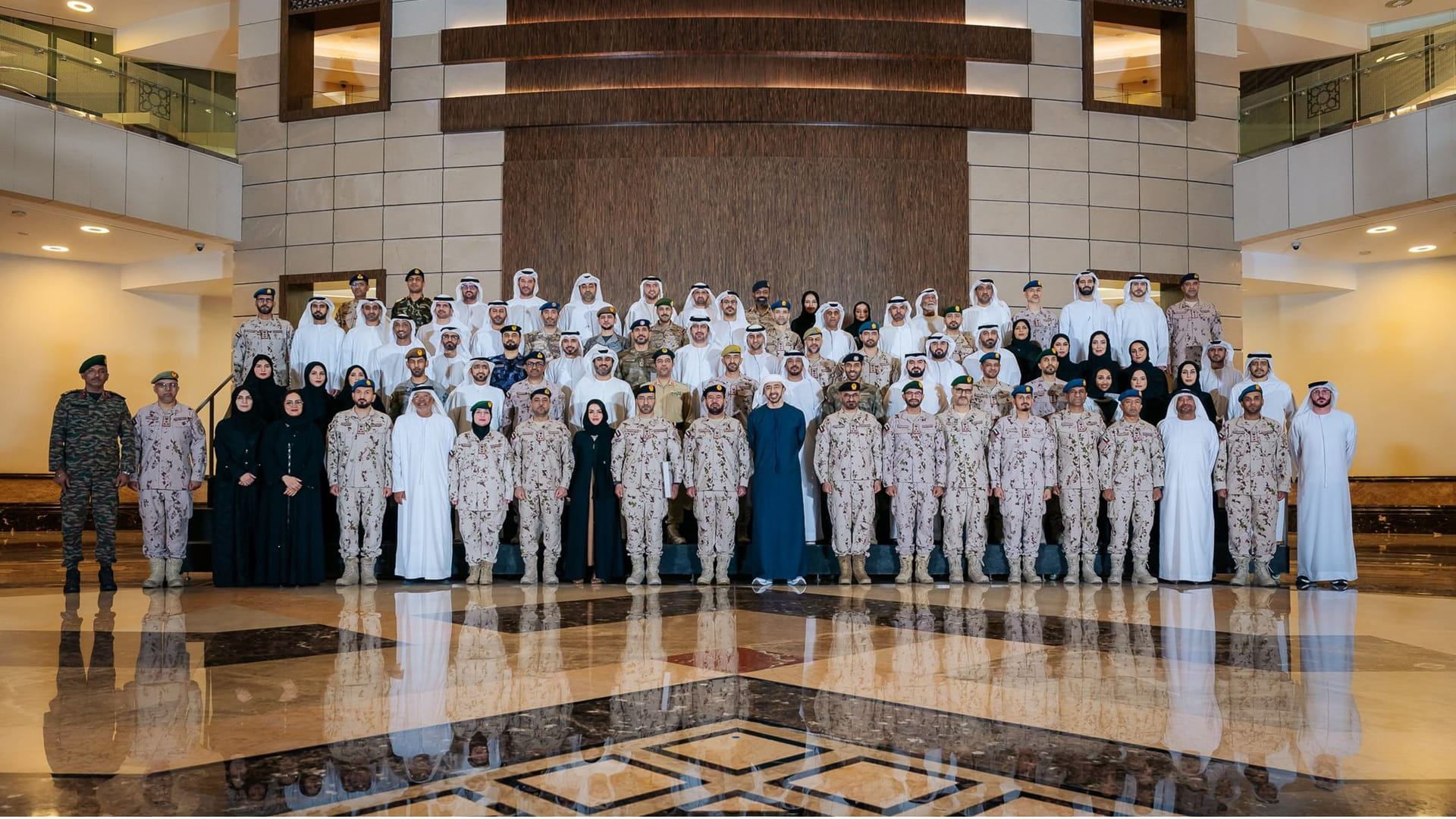 Abdullah bin Zayed receives National Defence College delegation