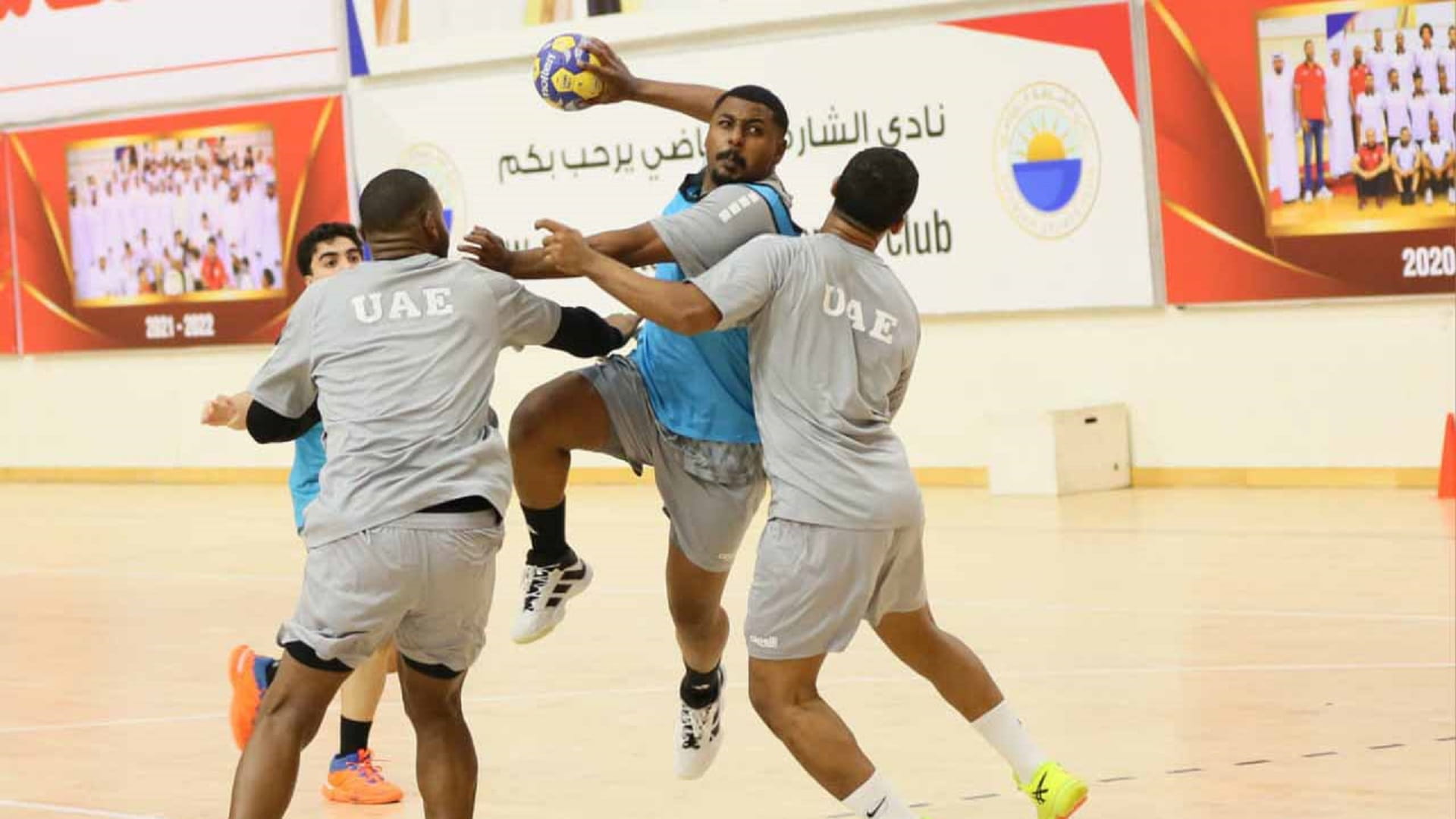 أبيض اليد يغادر إلى الدوحة للمشاركة في الألعاب الخليجية