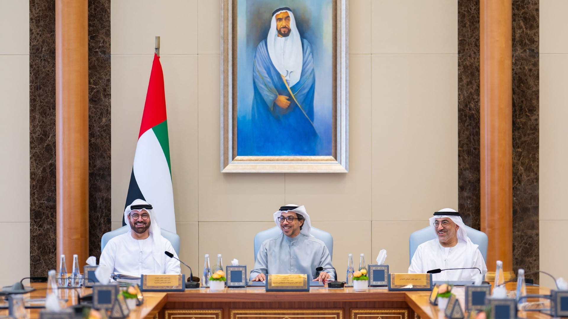 Mansour bin Zayed chairs AI Council meeting in Abu Dhabi