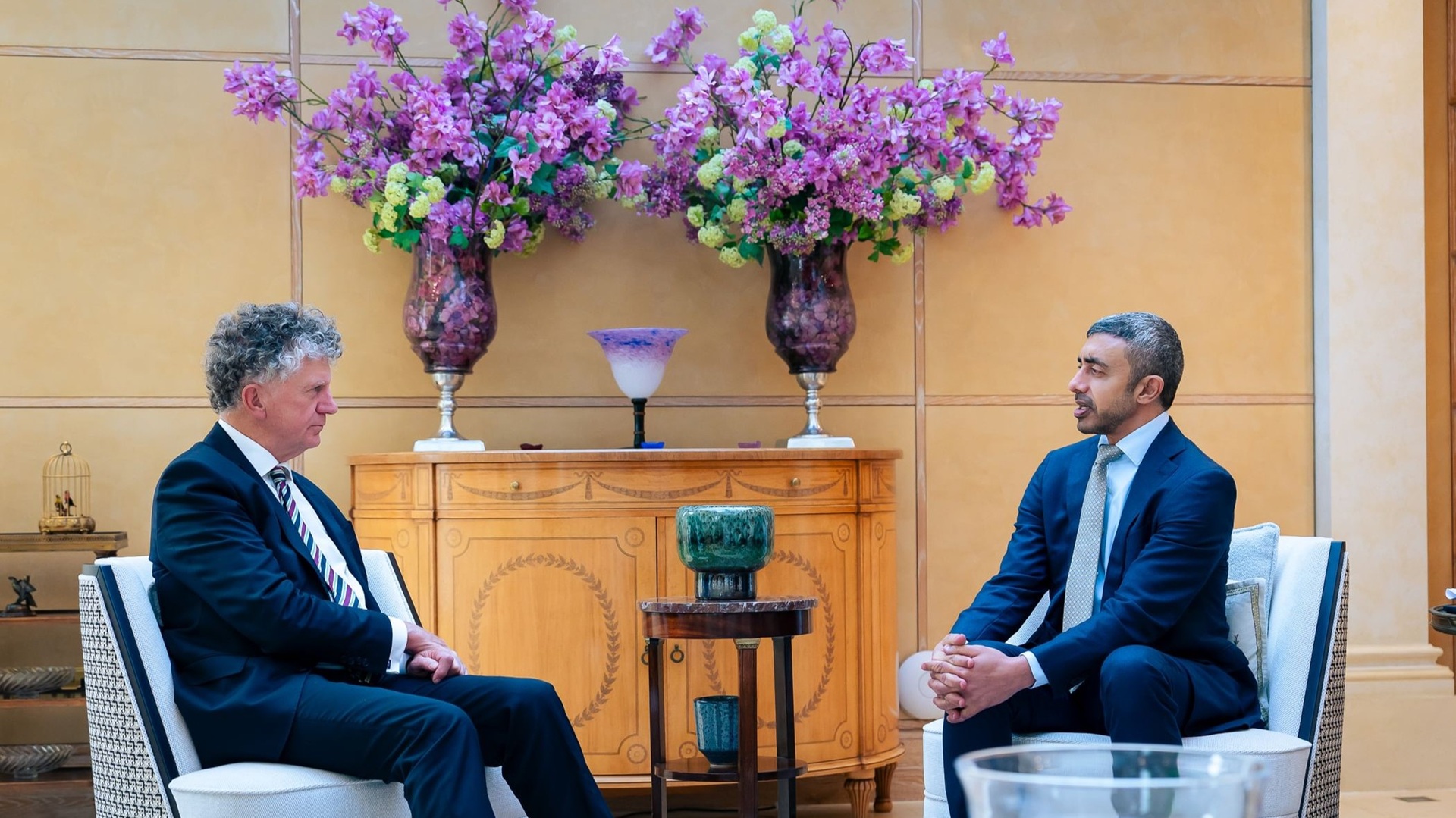 Abdullah bin Zayed meets UK National Security Adviser in London 