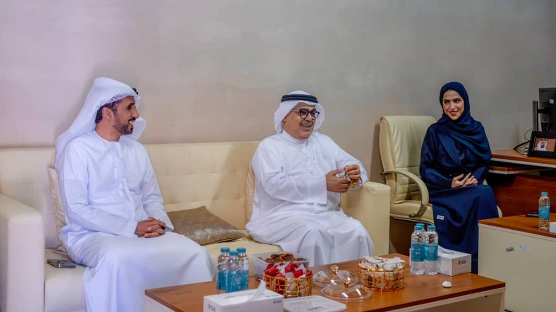 صورة بعنوان: عبد العزيز المسلم يتفقد مشاريع كلباء التراثية 