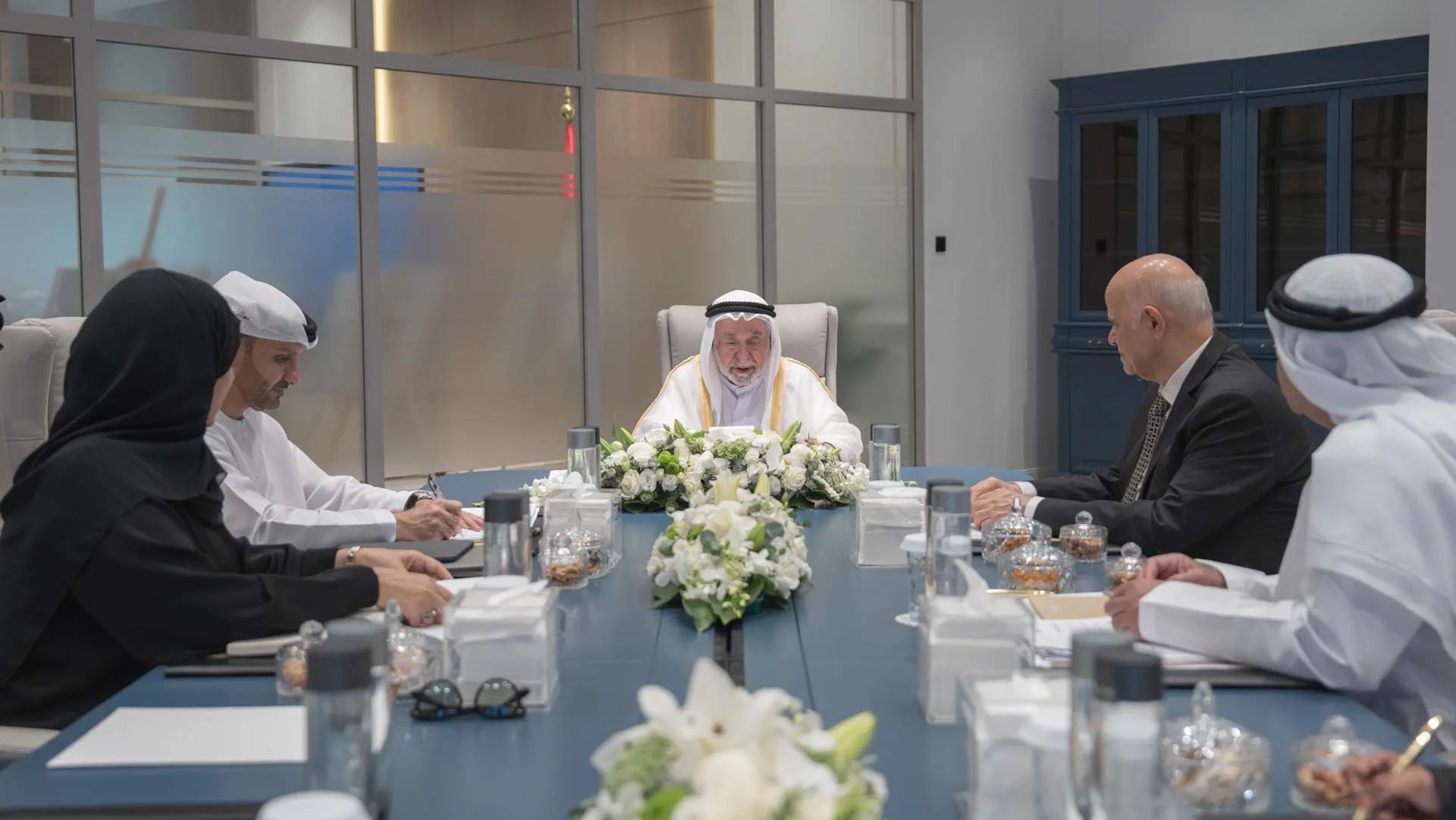 Sharjah Ruler chairs SCHESR’s Executive Committee meeting