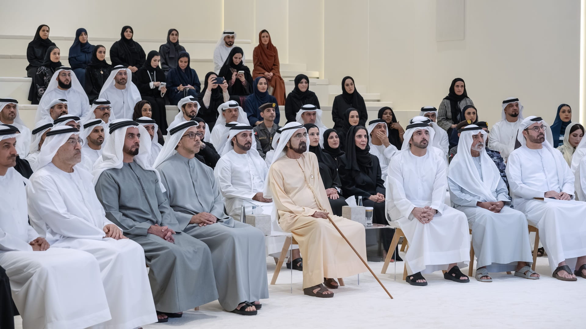 Mohammed bin Rashid honours Zero Bureaucracy winners
