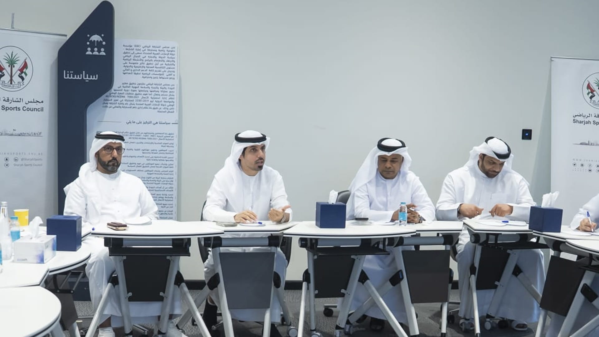 صورة بعنوان: اللجنة المنظمة لمهرجان كلباء الرياضي 2026 تعقد إجتماعها الأول 