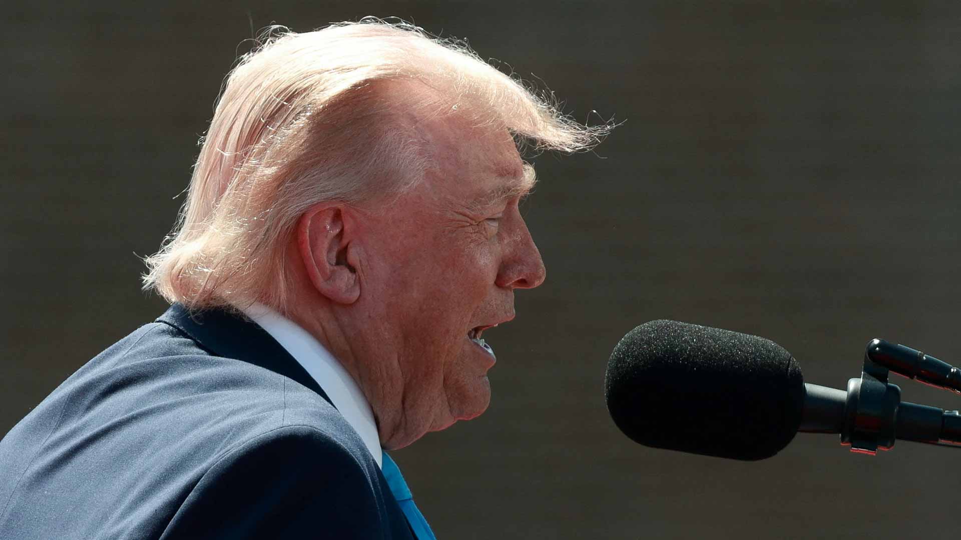 ترامب: إيران أمام خيار الاتفاق أو استمرار التصعيد العسكري