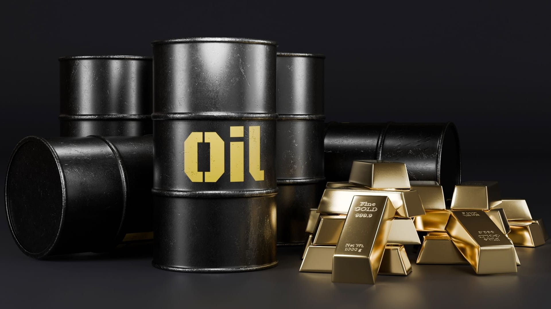 Gold declines as oil rises, inflation concerns grow