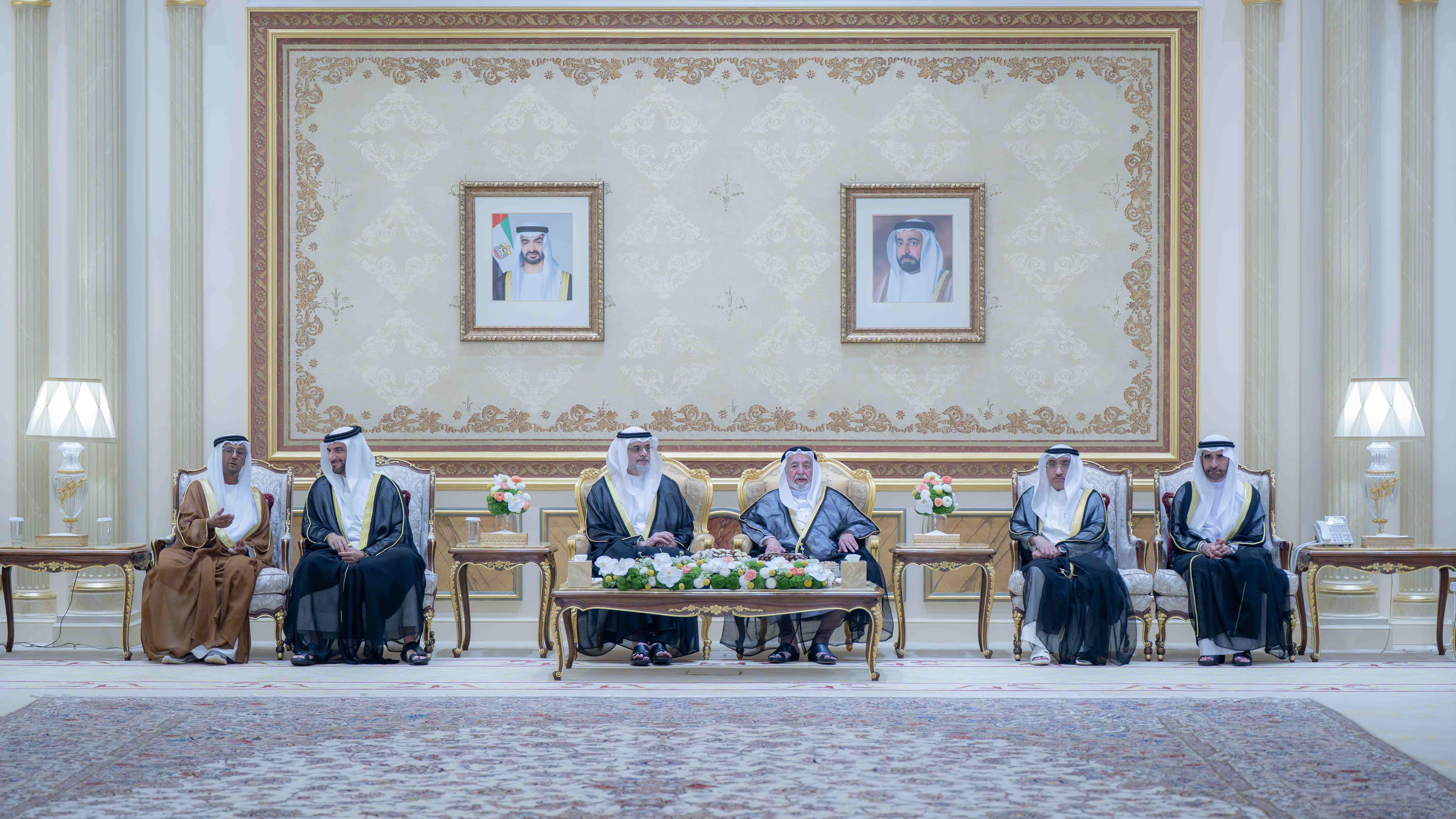 سلطان القاسمي يواصل تقبل التهاني بعيد الأضحى المبارك