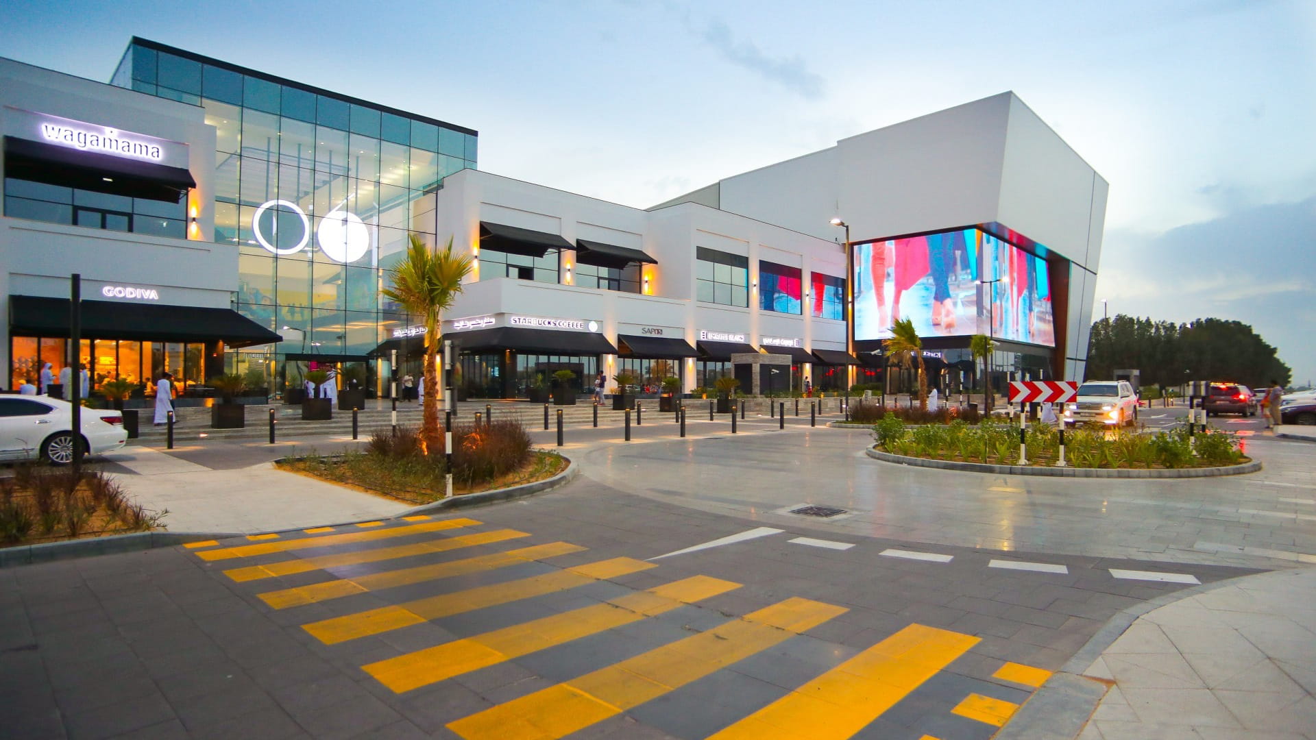 Image for the title: Shopping malls in Sharjah: shop, dine, and play 