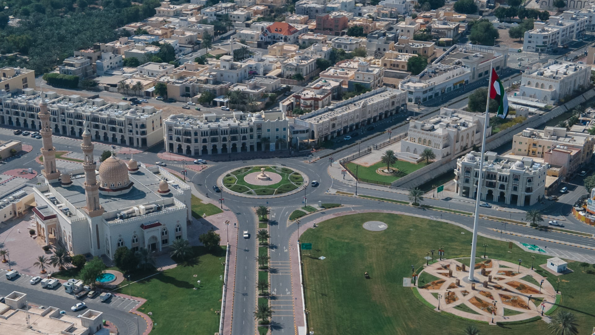 دبا الحصن.. وجهة سياحية تاريخية تُحاكي عبق الماضي