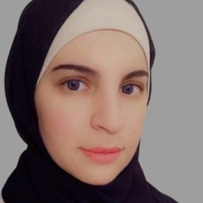 أسماء أبو حديد )