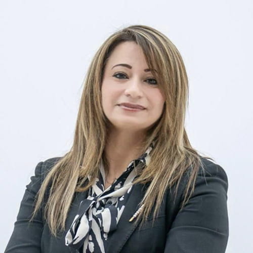 لينا جرادات)