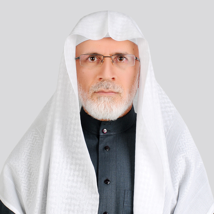 الأستاذ الدكتور قاسم علي سعد)